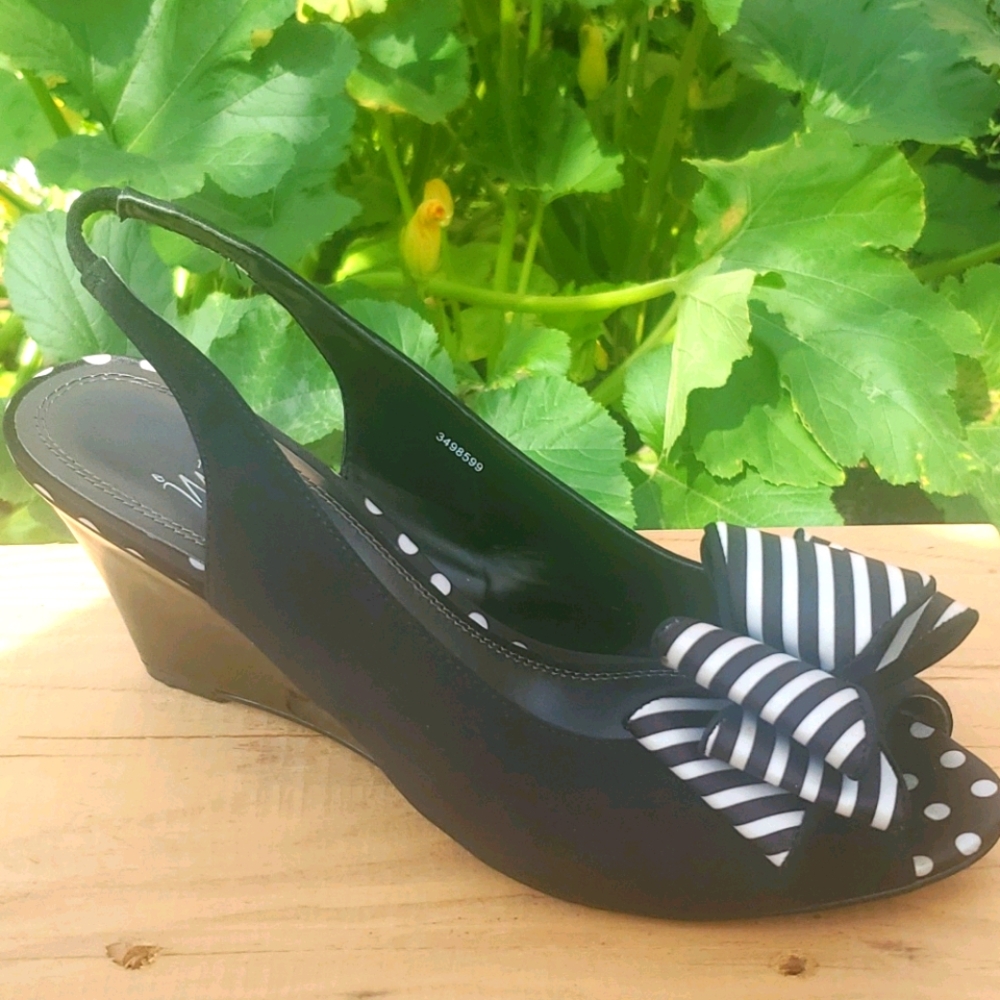 🖤Black IMPO Platform Heels.